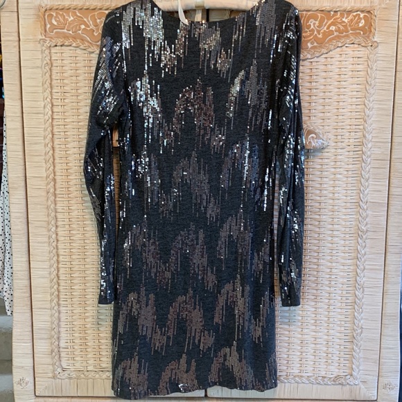 Sequined Grey Mini - Picture 2 of 11